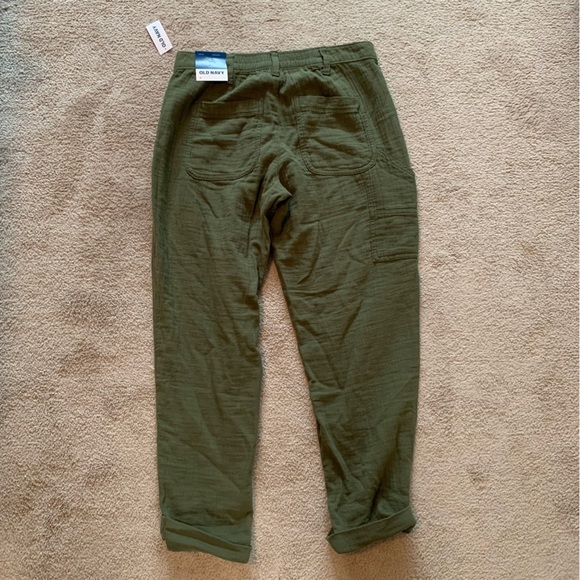 Old Navy high waisted cropped 100% cotton army green pants NWT - Picture 3 of 7